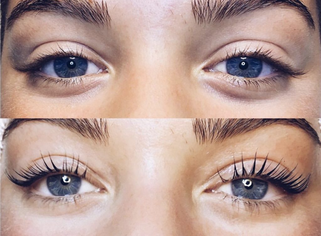 Lash Lift is a that lifts, curls and boosts instantly!